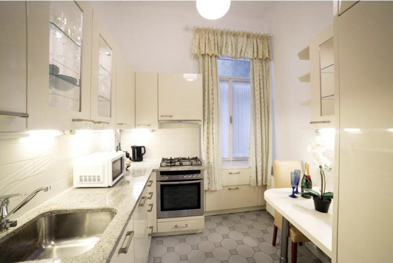 Calm 60M2 Flat Close To Center - Free Parking Wina Bagian luar foto