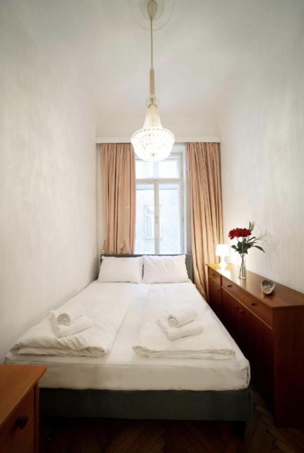 Calm 60M2 Flat Close To Center - Free Parking Wina Bagian luar foto