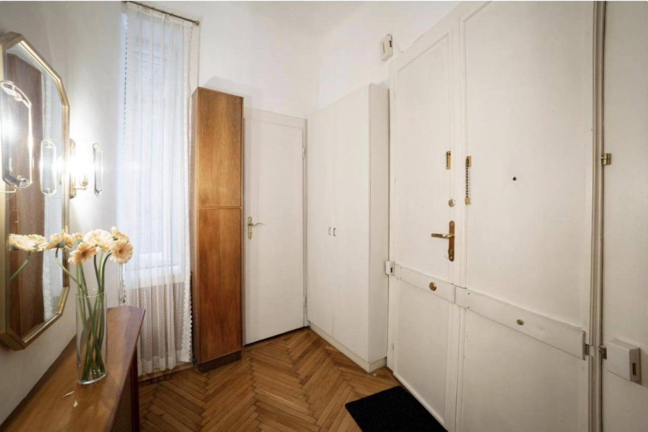 Calm 60M2 Flat Close To Center - Free Parking Wina Bagian luar foto