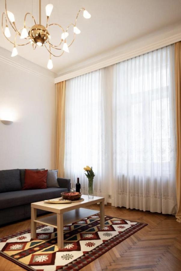Calm 60M2 Flat Close To Center - Free Parking Wina Bagian luar foto