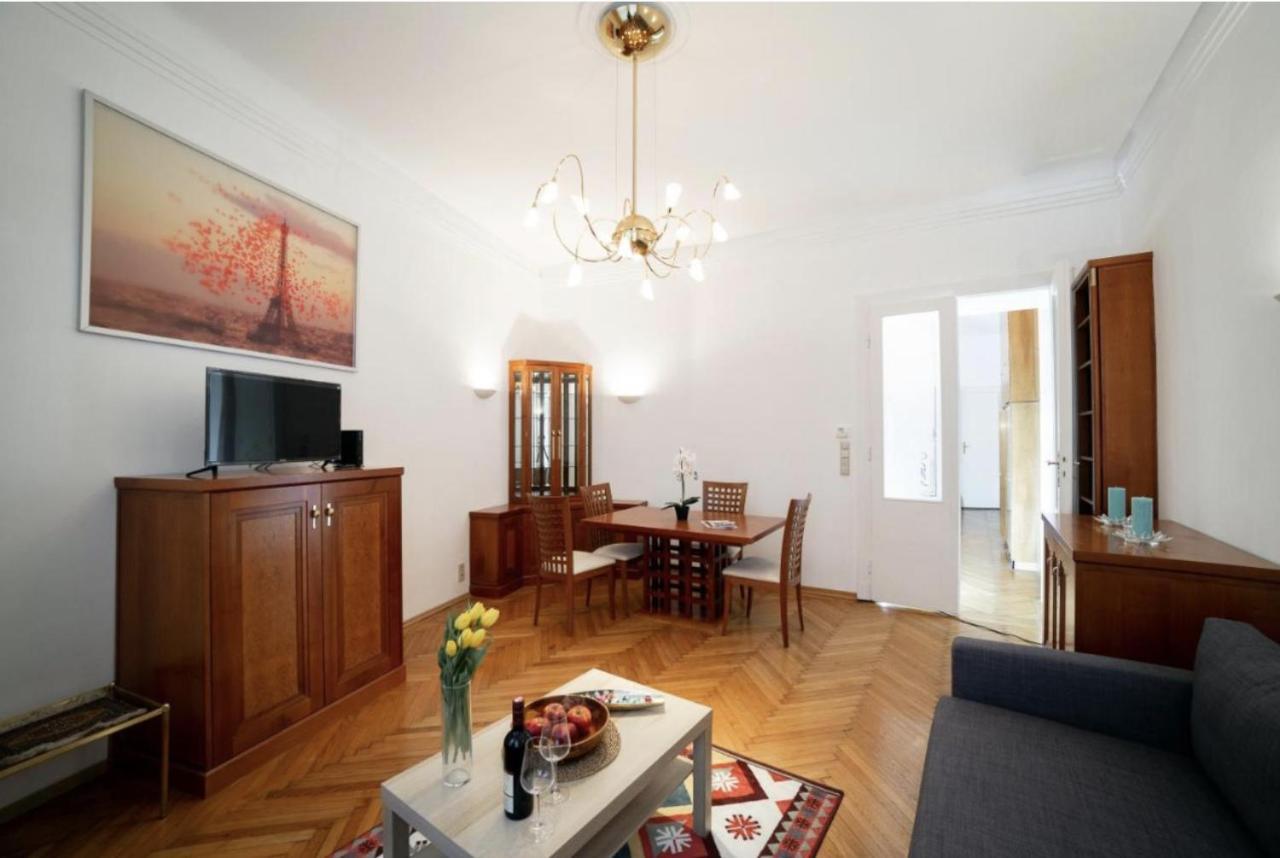 Calm 60M2 Flat Close To Center - Free Parking Wina Bagian luar foto